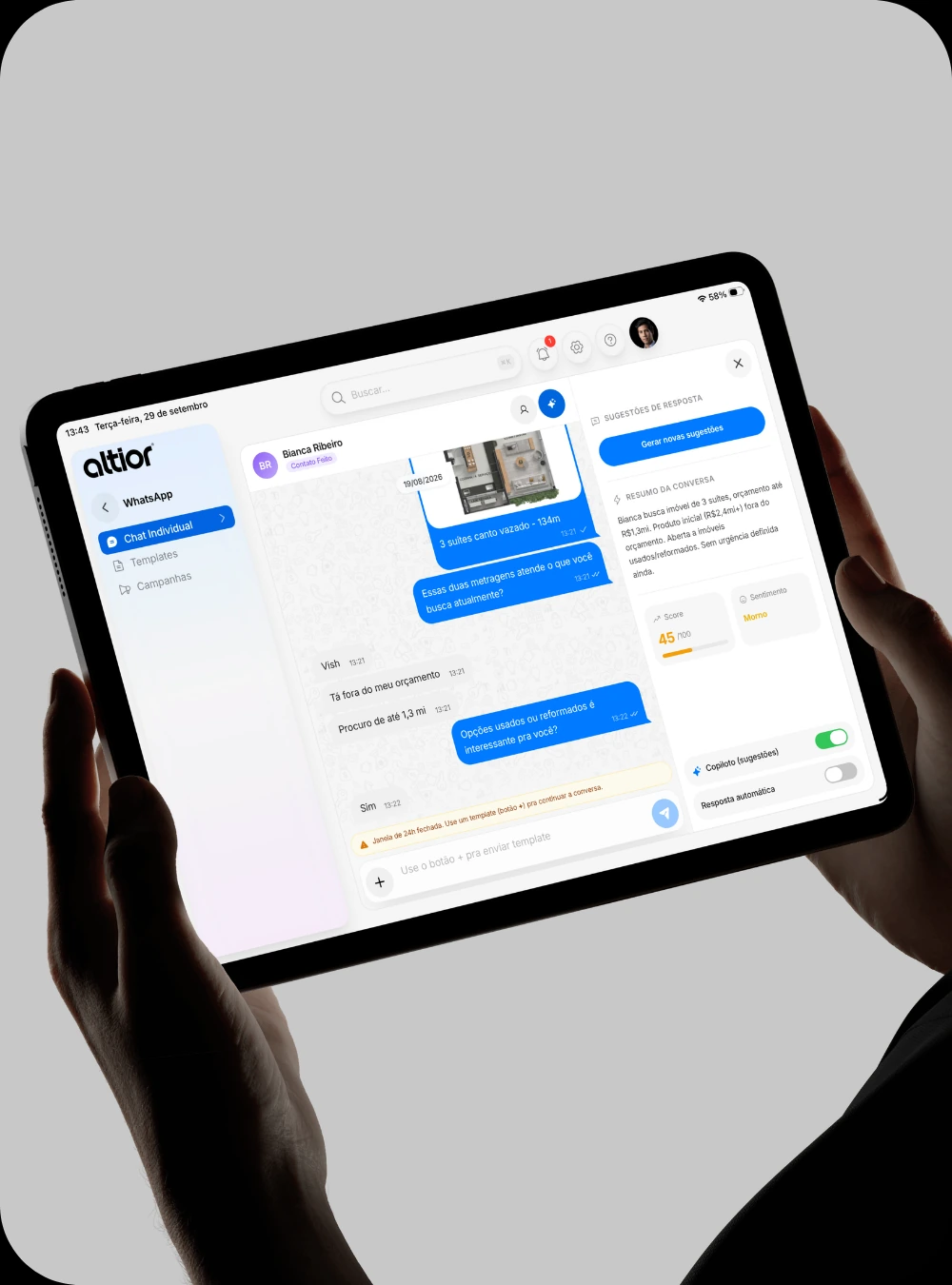 Conversa de WhatsApp no Altior com o painel de sugestões de resposta e o resumo do lead ao lado
